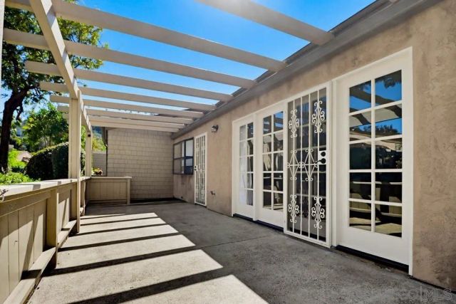 5571 Adobe Falls Rd D, San Diego, CA 92120