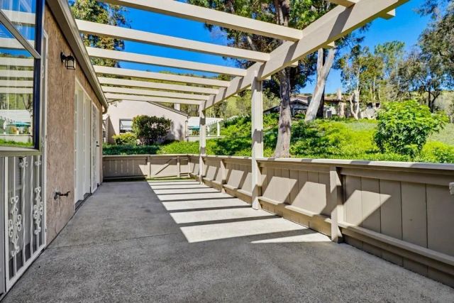 5571 Adobe Falls Rd D, San Diego, CA 92120