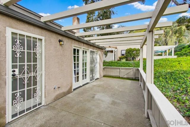 5571 Adobe Falls Rd D, San Diego, CA 92120