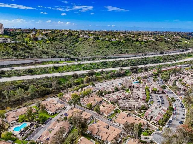 5571 Adobe Falls Rd D, San Diego, CA 92120