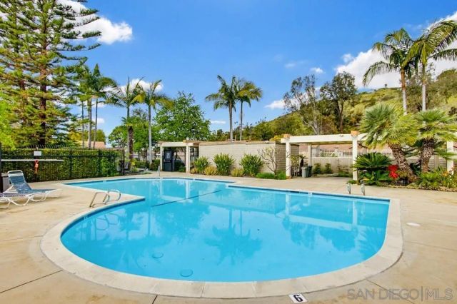 5571 Adobe Falls Rd D, San Diego, CA 92120