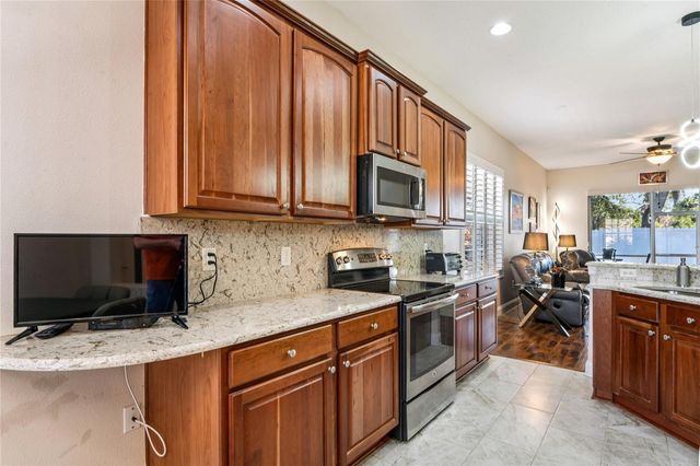 31814 BLYTHEWOOD WAY, Wesley Chapel, FL 33543