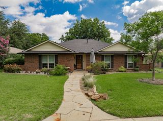 325 Los Santos Drive, Garland, TX 75043