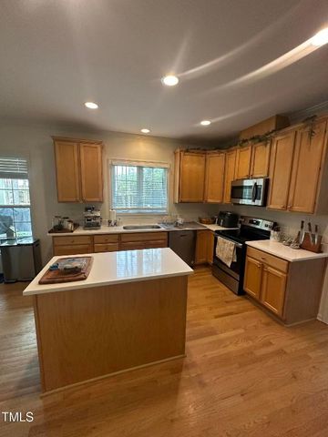 2421 Castleburg Drive, Apex, NC 27523
