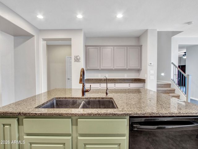 7135 W DESERT MIRAGE Drive, Peoria, AZ 85383
