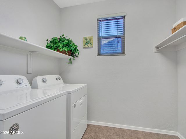 7135 W DESERT MIRAGE Drive, Peoria, AZ 85383