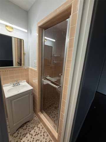 3501 Northwest Pkwy, Dallas, TX 75225