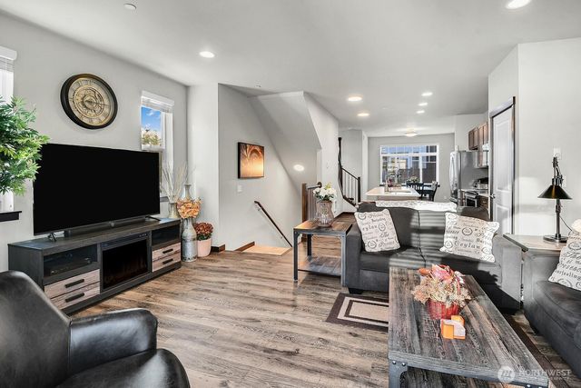 153 SW 185th Lane, Normandy Park, WA 98166