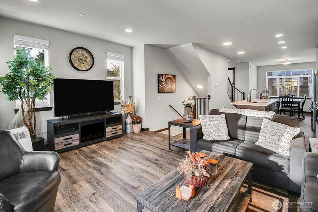 153 SW 185th Lane, Normandy Park, WA 98166