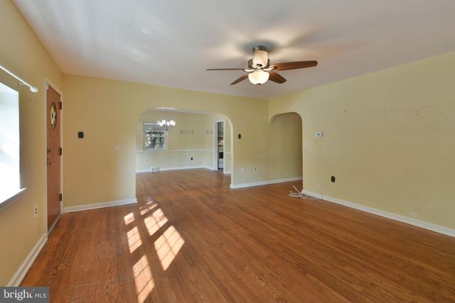 615 N HILLS AVE, Glenside, PA 19038
