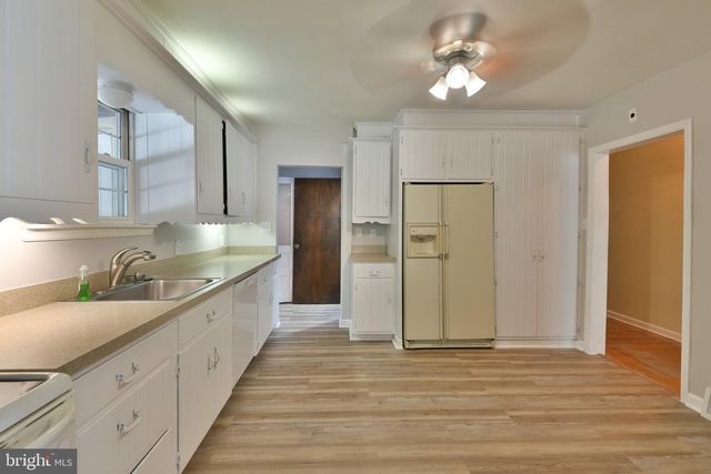 615 N HILLS AVE, Glenside, PA 19038