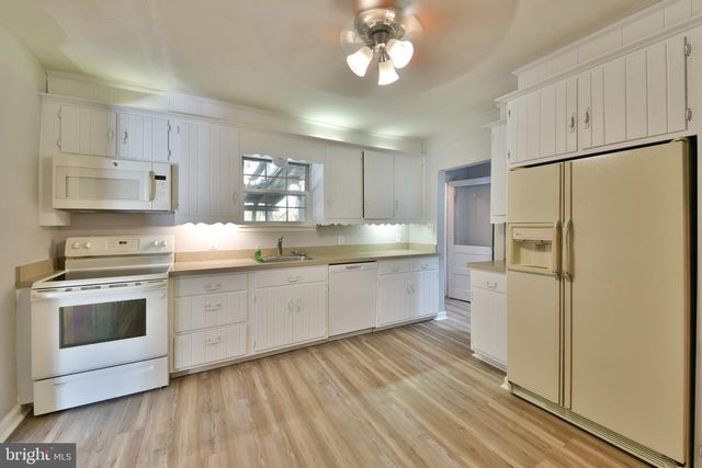 615 N HILLS AVE, Glenside, PA 19038