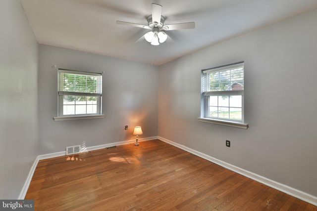 615 N HILLS AVE, Glenside, PA 19038