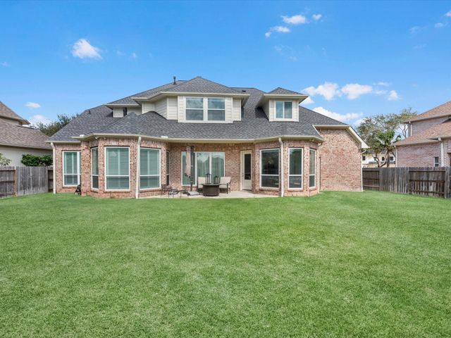 26 Saint Christopher Court, Sugar Land, TX 77479
