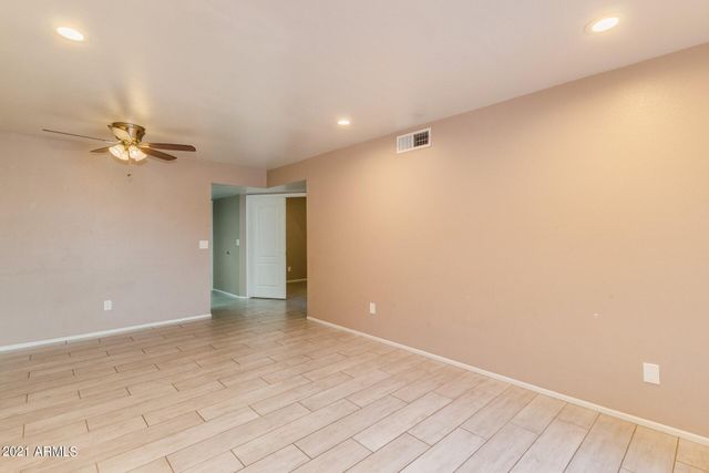 3131 W COCHISE Drive 250, Phoenix, AZ 85051