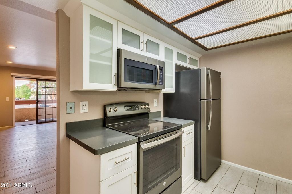 3131 W COCHISE Drive 250, Phoenix, AZ 85051