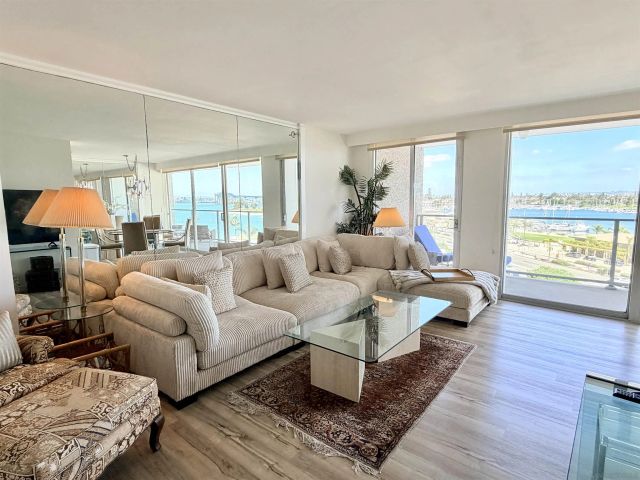1820 Avenida del Mundo 508, Coronado, CA 92118