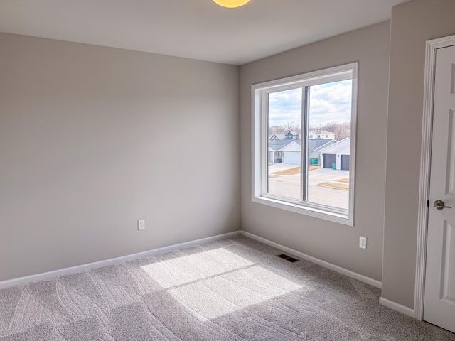 412 Lionheart Drive, Horace, ND 58047