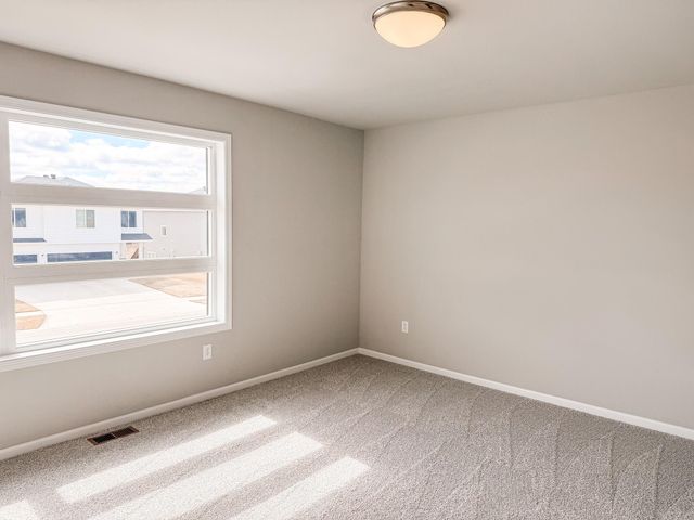 412 Lionheart Drive, Horace, ND 58047