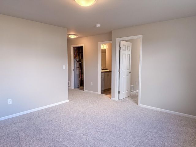 412 Lionheart Drive, Horace, ND 58047
