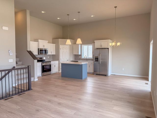 412 Lionheart Drive, Horace, ND 58047