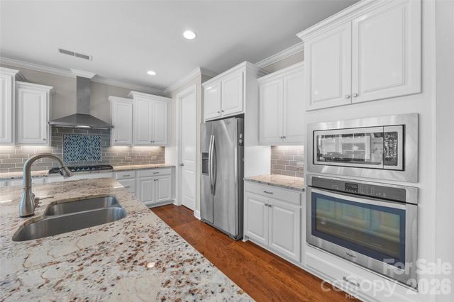 2329 Madeira Circle, Waxhaw, NC 28173