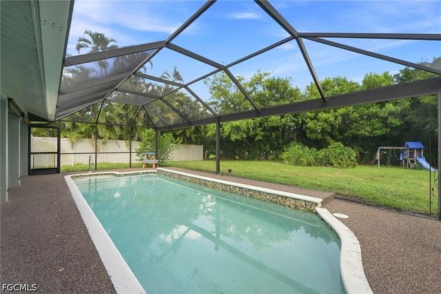 18918 Cypress View DR, Fort Myers, FL 33967