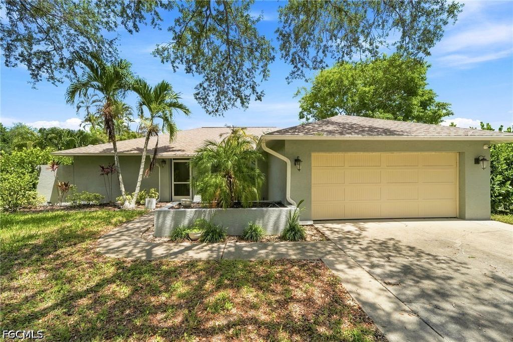 18918 Cypress View DR, Fort Myers, FL 33967