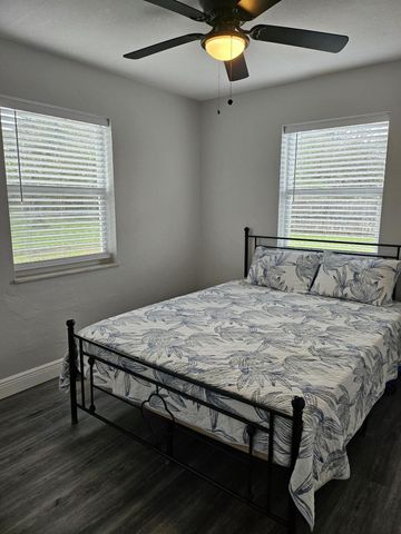 115 SE Celestia Court, Port St Lucie, FL 34983