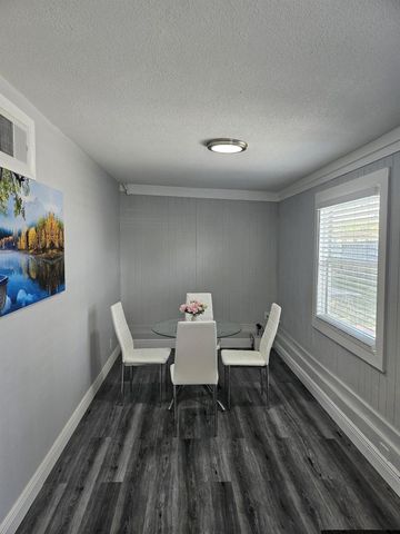 115 SE Celestia Court, Port St Lucie, FL 34983