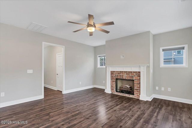 175 W New England Avenue, Pinebluff, NC 28373