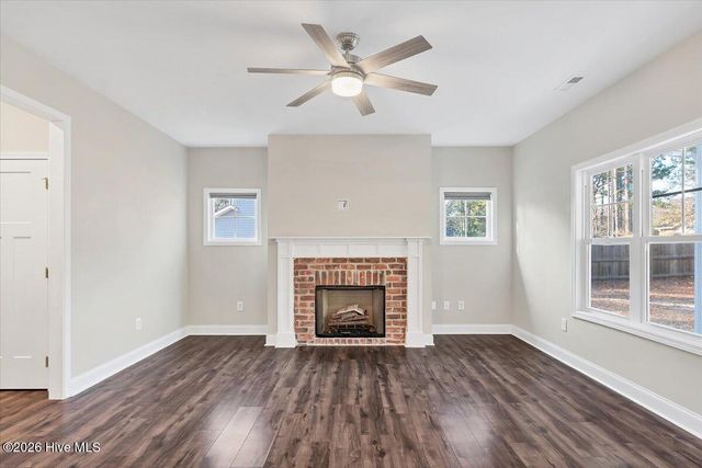 175 W New England Avenue, Pinebluff, NC 28373