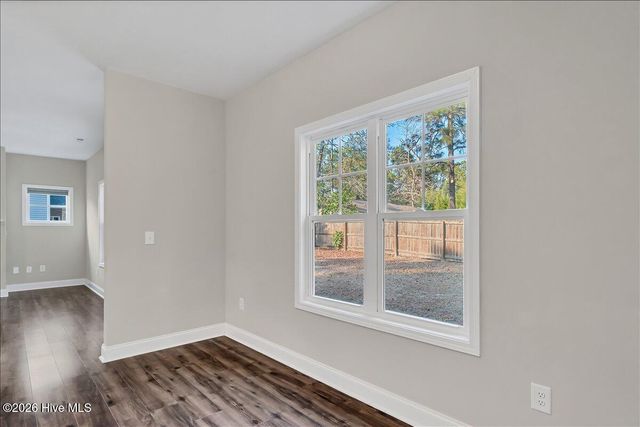 175 W New England Avenue, Pinebluff, NC 28373