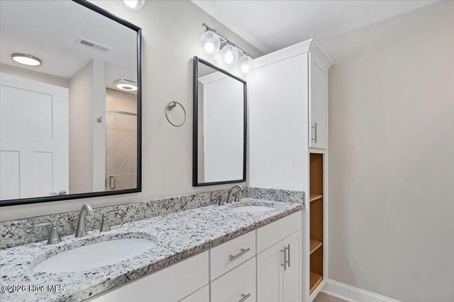 175 W New England Avenue, Pinebluff, NC 28373