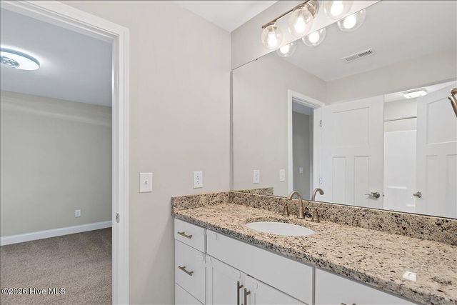 175 W New England Avenue, Pinebluff, NC 28373