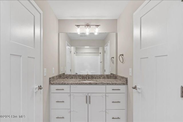 175 W New England Avenue, Pinebluff, NC 28373