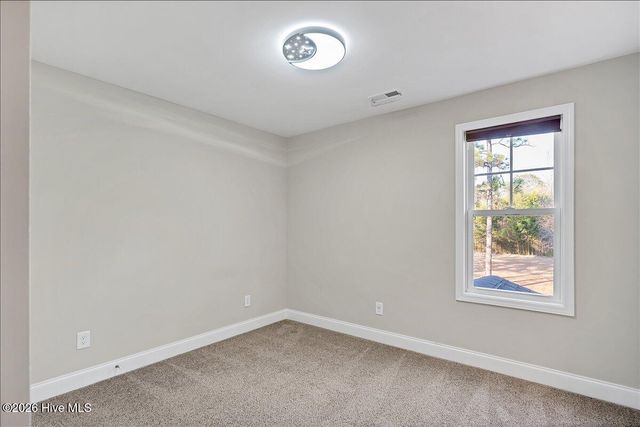 175 W New England Avenue, Pinebluff, NC 28373