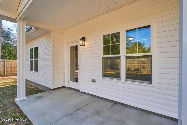 175 W New England Avenue, Pinebluff, NC 28373