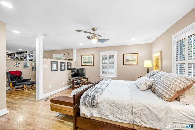 1085 Ocean Avenue, New London, CT 06320