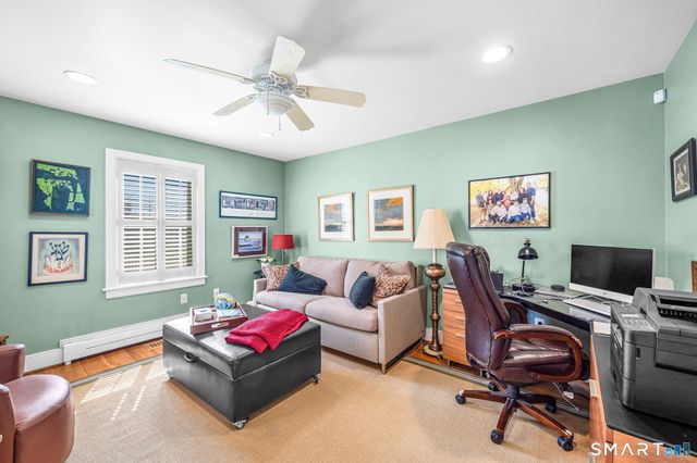 1085 Ocean Avenue, New London, CT 06320