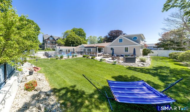 1085 Ocean Avenue, New London, CT 06320