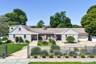 1085 Ocean Avenue, New London, CT 06320