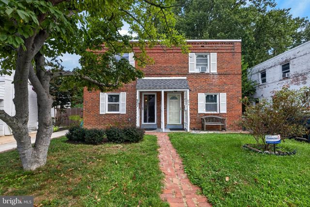 851 S IVY ST, Arlington, VA 22204