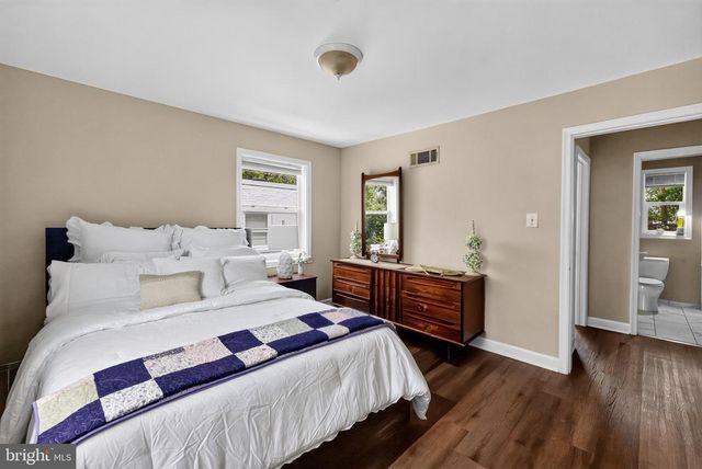 851 S IVY ST, Arlington, VA 22204