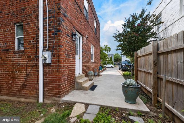 851 S IVY ST, Arlington, VA 22204