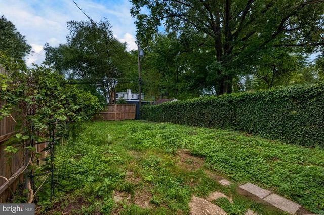 851 S IVY ST, Arlington, VA 22204