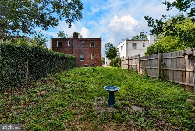 851 S IVY ST, Arlington, VA 22204