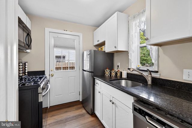 851 S IVY ST, Arlington, VA 22204