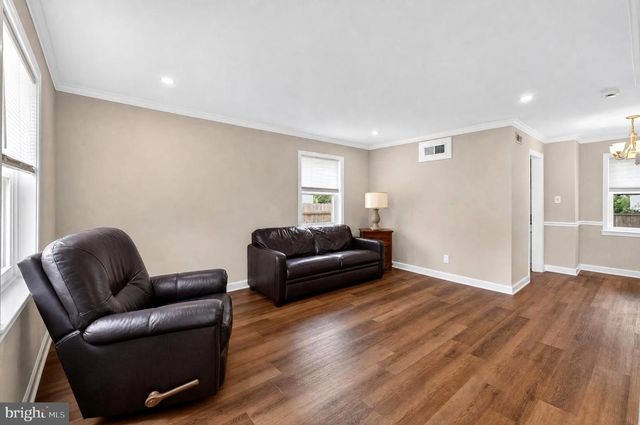 851 S IVY ST, Arlington, VA 22204