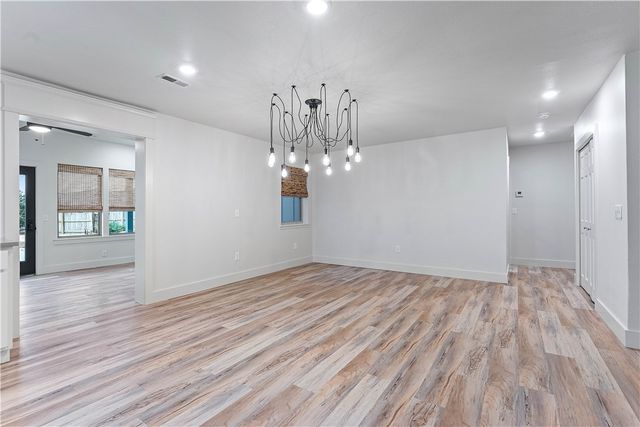 1102 NW 11th Street, Bentonville, AR 72712